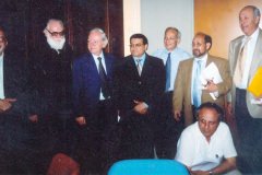 صورة-تذكارية-بعد-مناقشة-الدكتوراة-2006